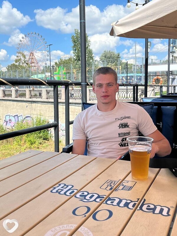 Евгений, 24, Междуреченске — анкета №2832347