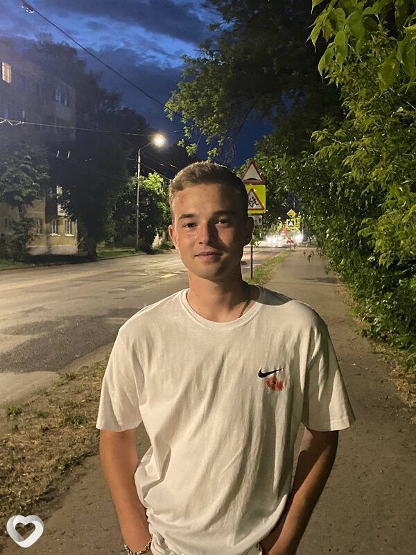 Антон, 24, Сасове — анкета №2833134