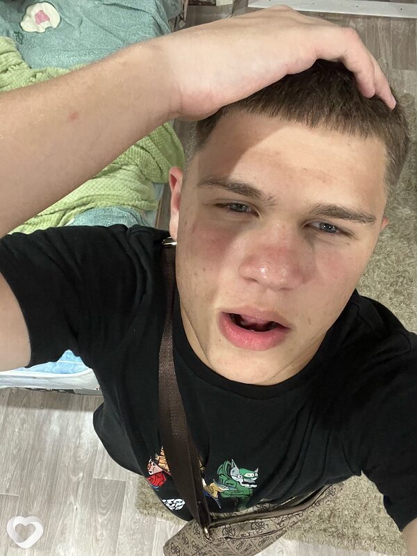 Кирилл, 21, Ростове-на-Дону — анкета №2833352