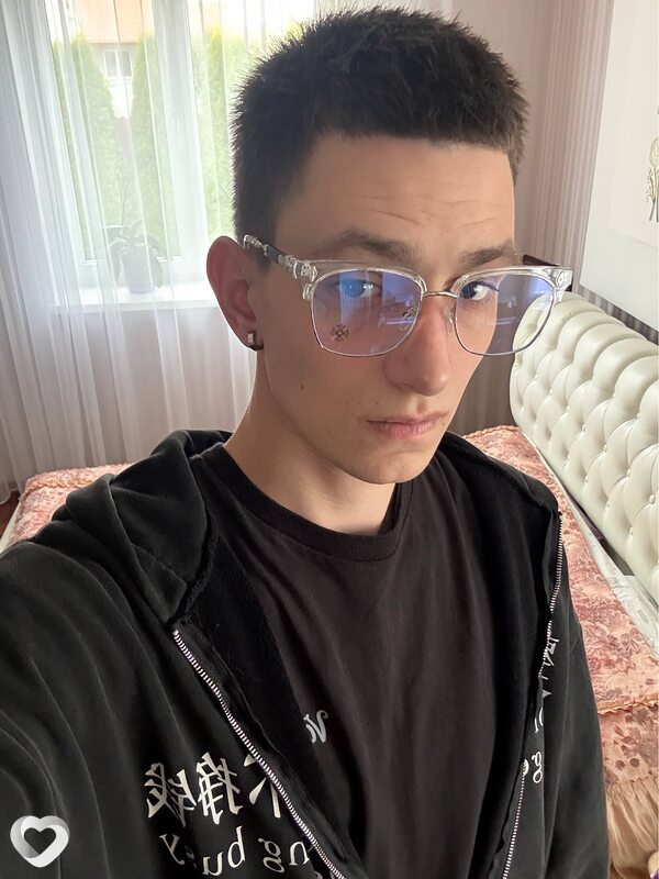 Максим, 20, Гродно — анкета №2834007