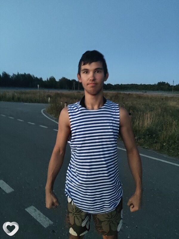 Кирилл, 19, Смоленске — анкета №2835422