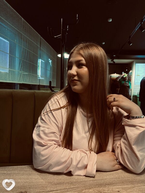 Лиза, 21, Донецк (Ростовская Обл.) — анкета №2835871