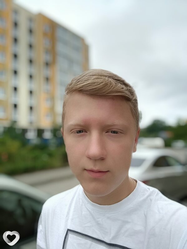 Олег, 18, Калининграде — анкета №2835535