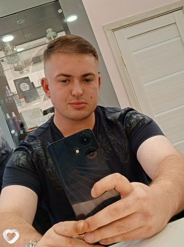 Михаил, 27, Москве — анкета №2835776