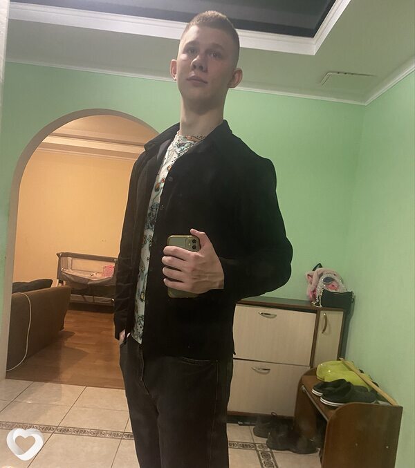 Женя, 19, Саратове — анкета №2836362
