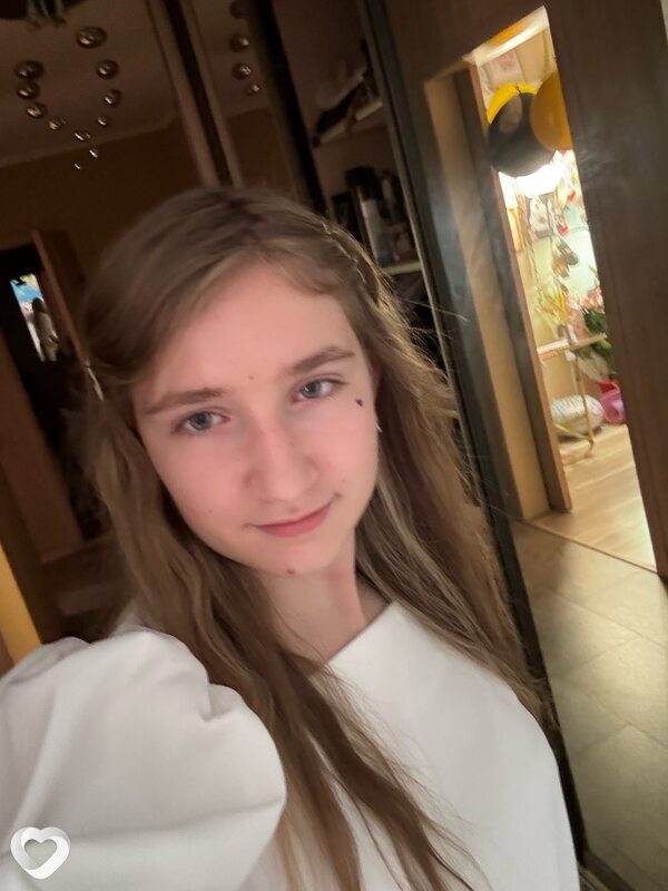 Вера, 21, Светлогорске — анкета №2836383