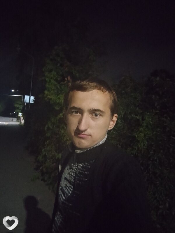 Максим, 21, Гродно — анкета №2836713