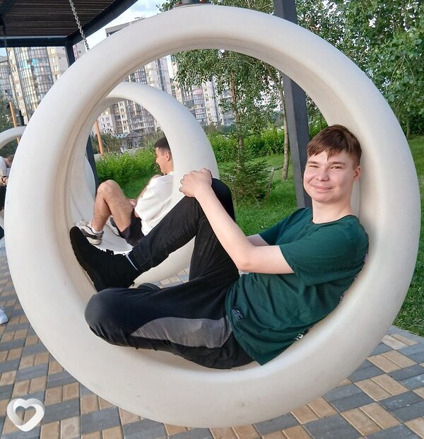 Андрей, 19, Санкт-Петербурге — анкета №2836968