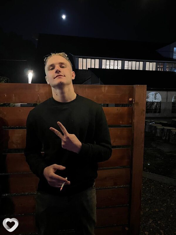 Саня, 19, Орехово-Зуеве — анкета №2838825