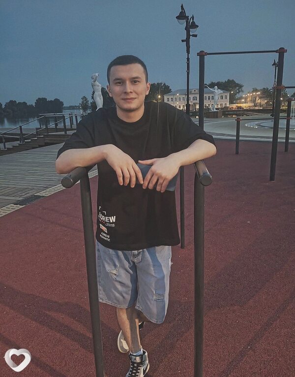 Александр, 26, Нижней Туре — анкета №2838689