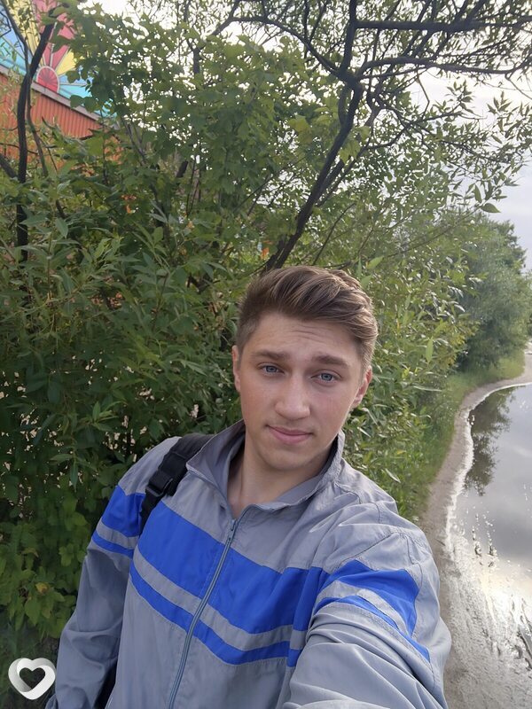 Максим, 19, Серпухове — анкета №2839704