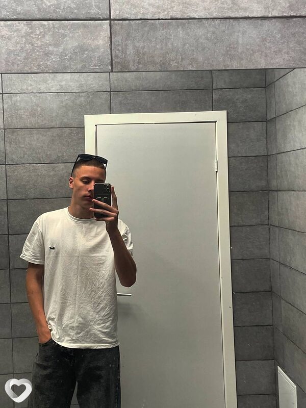 Павел, 25, Новоуральске — анкета №2839757
