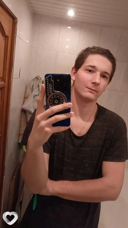 Саша, 20, Барнауле — анкета №2840273