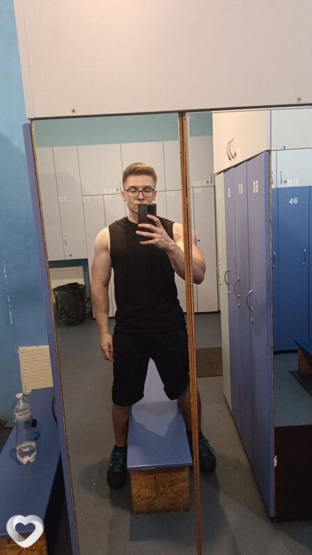 Максим, 21, Днепр — анкета №2841808