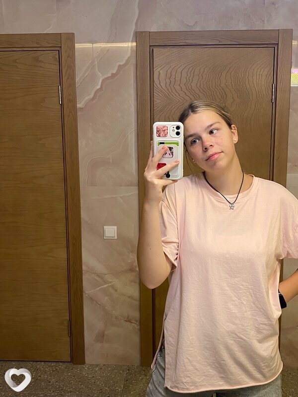 Alina, 19, Таганроге — анкета №2841727