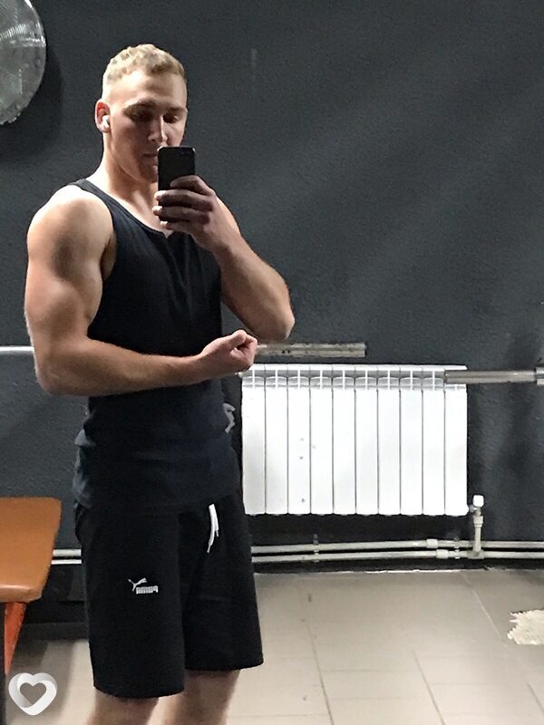 Максим, 21, Солигорске — анкета №2842503