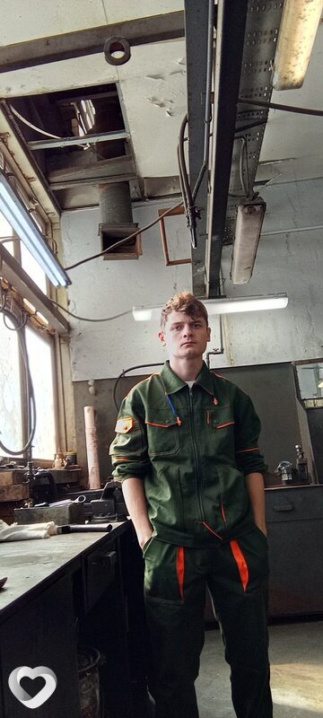 Артём Сергеевич, 18, Тюмени — анкета №2843442