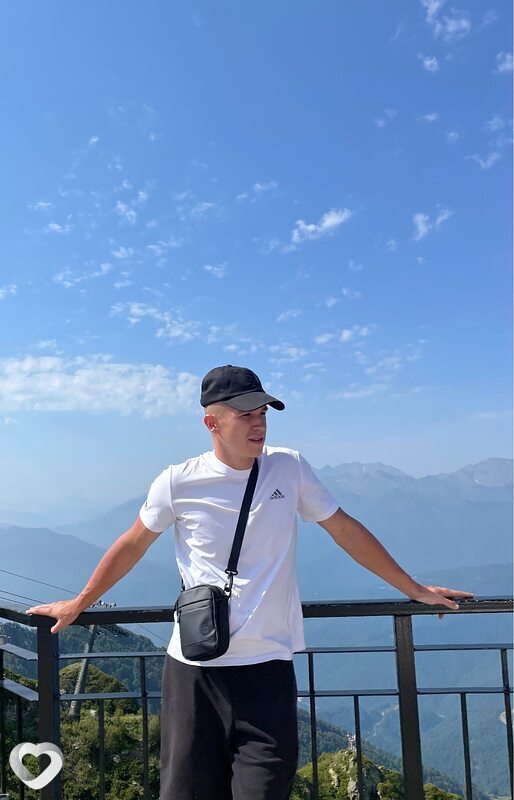 Юрий, 21, Москве — анкета №2844067
