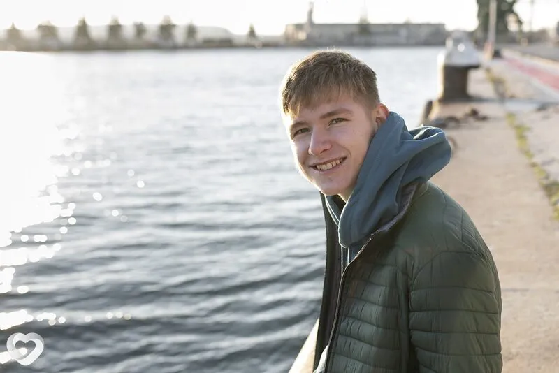 Ник, 18, Москве — анкета №2844477