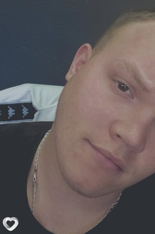 Денис, 21, Ижевске — анкета №2844566