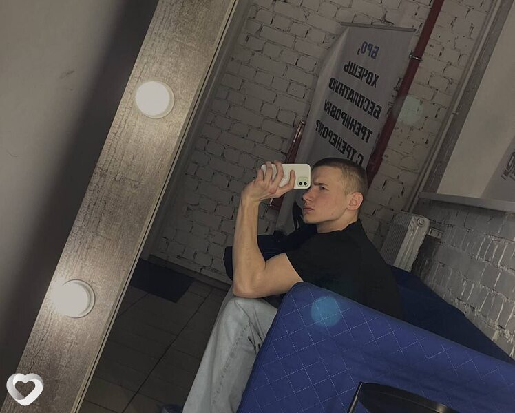 Максим, 25, Смоленске — анкета №2845035
