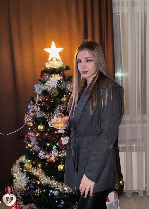 Арина, 23, Ростове-на-Дону — анкета №2845306