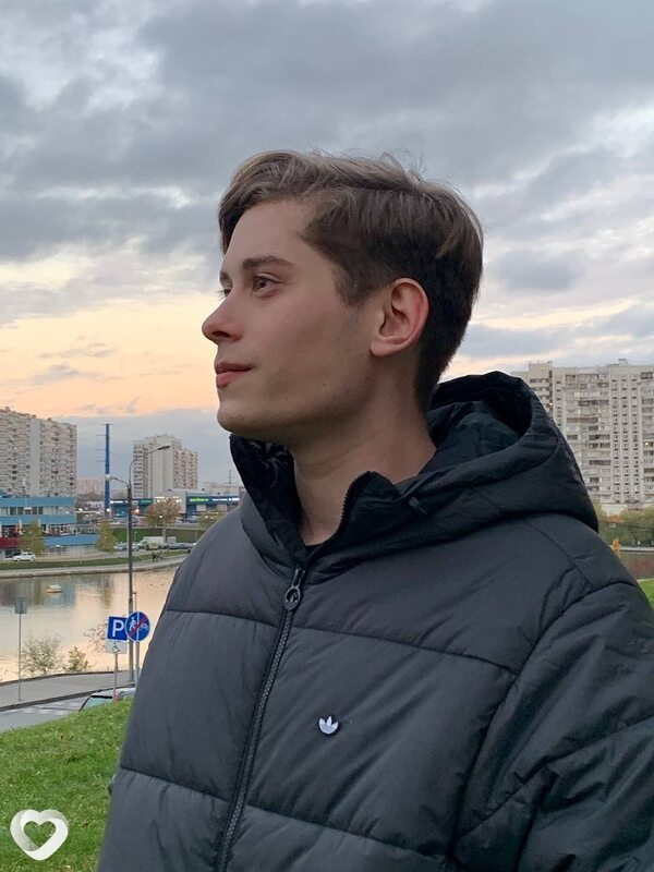 Михаил, 22, Москве — анкета №2845377