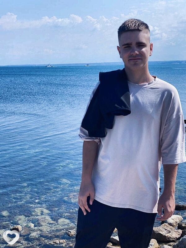 Александр, 20, Симферополе — анкета №2845695