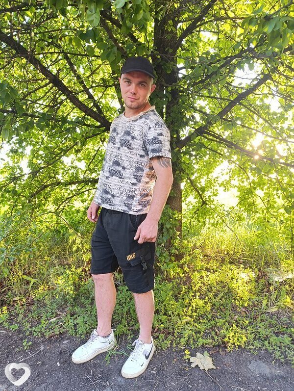 Дмитрий, 28, Горловке — анкета №2846041