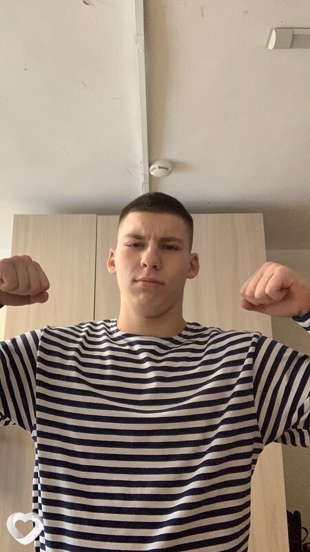 Кирюша, 19, Искитиме — анкета №2846336