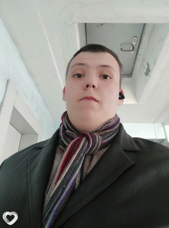 Олег, 24, Бийске — анкета №2846961