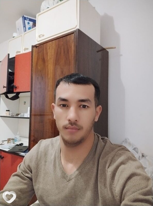 Али, Пардубице