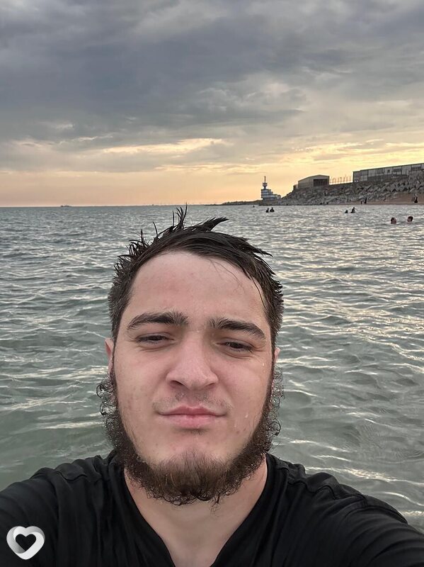 Амир, Бронницы