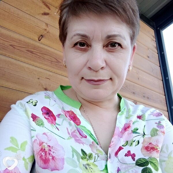Алёна, 56, Бийске — анкета №2850307