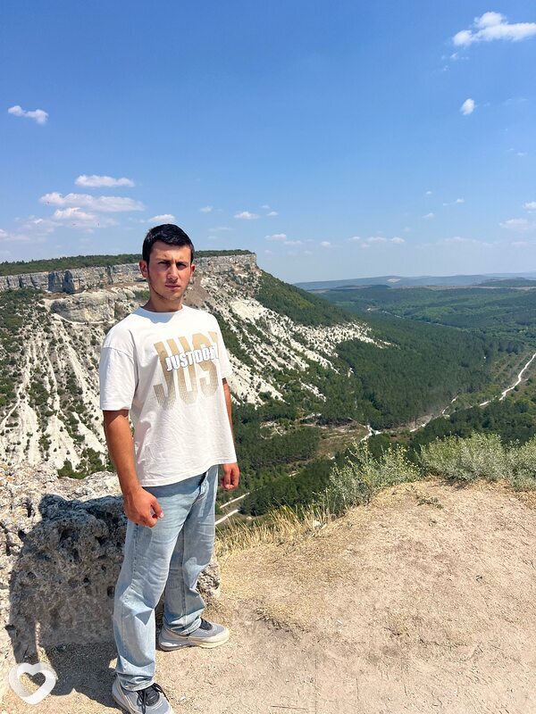 Антон, 26, Симферополе — анкета №2850673