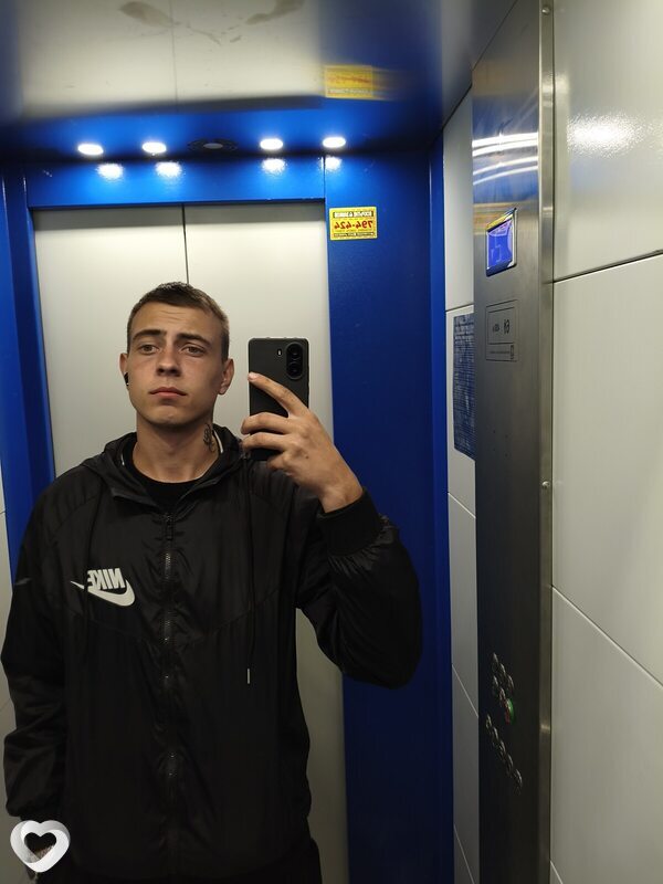 Artem, 22, Туле — анкета №2850427