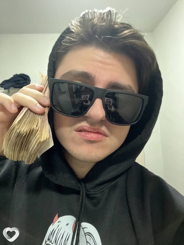 Павел, 21, Брянске — анкета №2851610