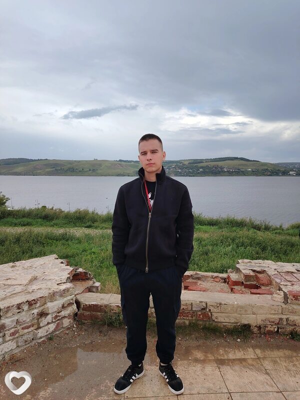 Максим, 23, Москве — анкета №2851914