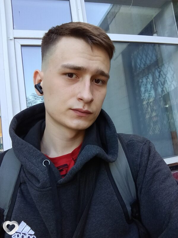 Юрий, 22, Омске — анкета №2851890
