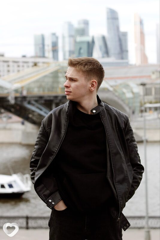 Иван, 19, Екатеринбурге — анкета №2852296