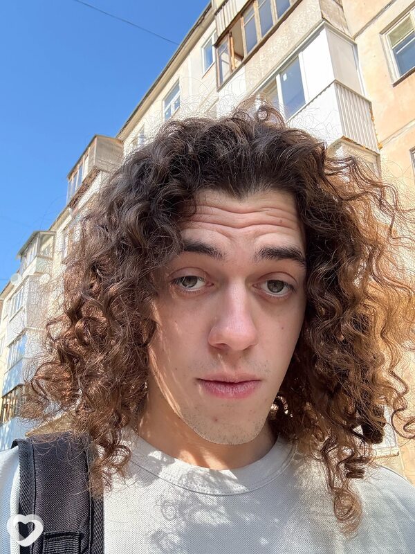 Илья, 21, Самаре — анкета №2852780