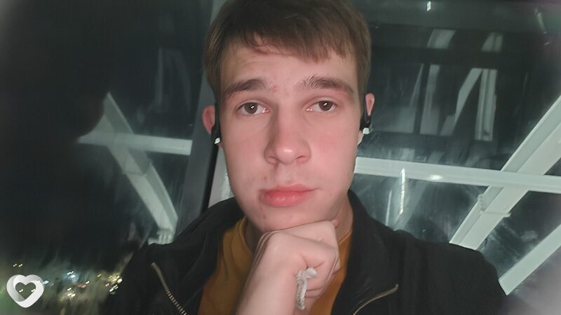 Артём, 20, Пскове — анкета №2852898
