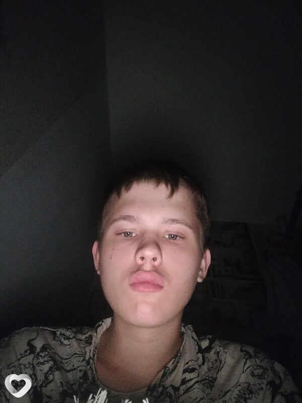 Александр, 19, Санкт-Петербурге — анкета №2853449