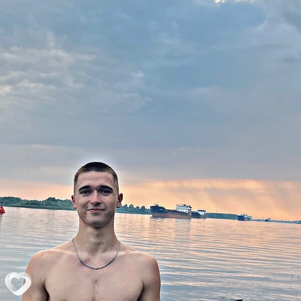 Роман, 21, Ростове-на-Дону — анкета №2854040