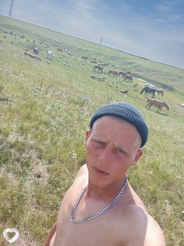 Павел, 23, Кемерове — анкета №2854012