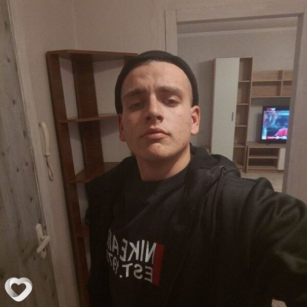 Дмитрий, 24, Урюпинске — анкета №2854131