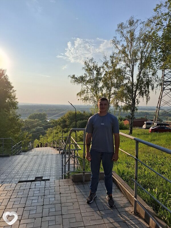 Александр, 22, Новом Уренгое — анкета №2855046