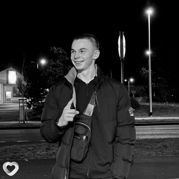 Макс, 19, Прага — анкета №2856036