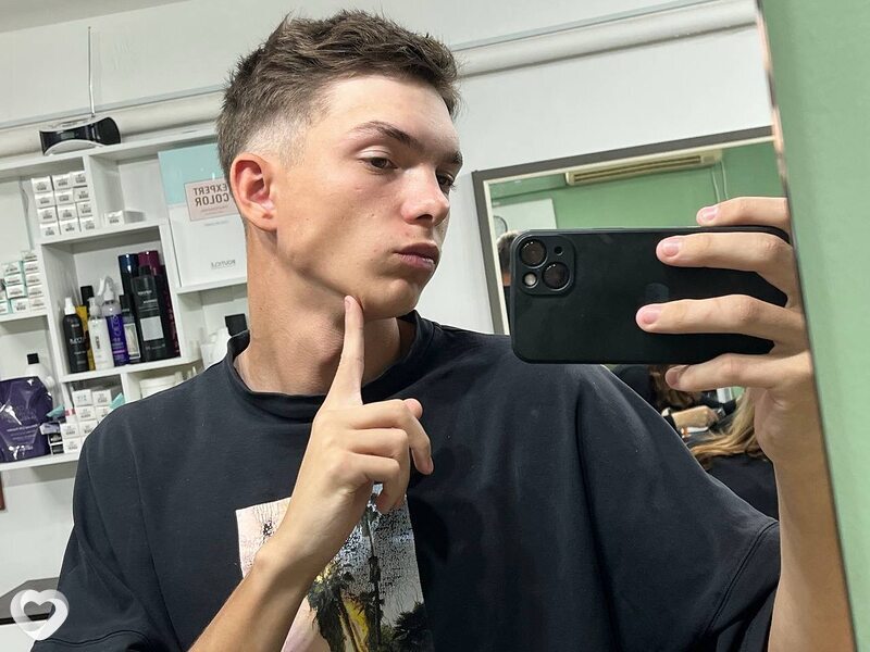 Илья, 19, Елеце — анкета №2856278