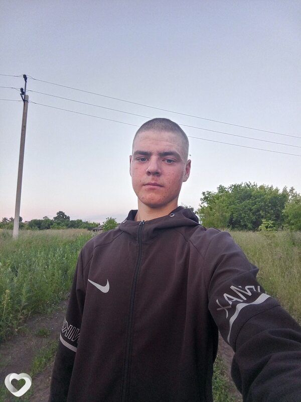 Денис, 19, Ленинске-Кузнецком — анкета №2856728
